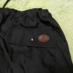 薄いLの黒いジャージの画像