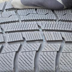 【中古・美品】1シーズン 500km未満 アウディ用 スタッドレス タイヤ ホイール 4本 セット 205/60R 16 の画像