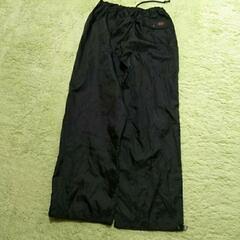 薄いLの黒いジャージの画像