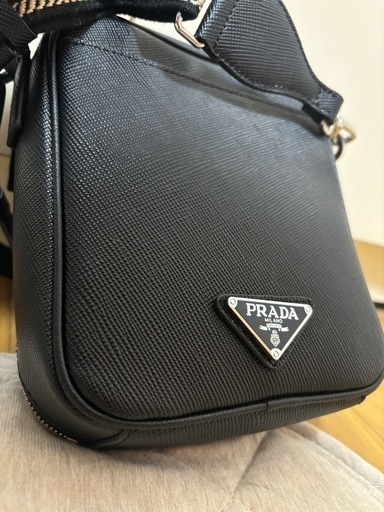 PRADAショルダーバッグ
