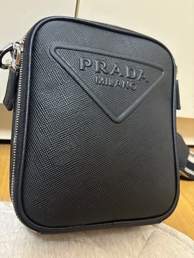 PRADAショルダーバッグ