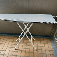 腰が痛くならない！海外で購入アイロン台！
