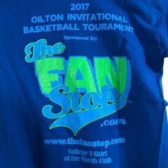 🔷🔶期間限定・特別価格🔶🔷GILDAN ヘビーコットンTシャツ 青 Sサイズ OILTON INVITATIONAL 2017 バスケットボール ヴィンテージ風 古着の画像
