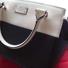 kate spade new yorkハンドバッグの画像