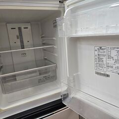 リサイクルショップどりーむ天保山店　No3301　２ドア冷蔵庫　ハイセンス　2015年製　容量130L　1人暮らしに最適なサイズです♪　の画像