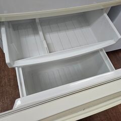 リサイクルショップどりーむ天保山店　No3304　２ドア冷蔵庫　SHARP　2009年製　容量167L　1～2暮らしに最適なサイズです♪の画像