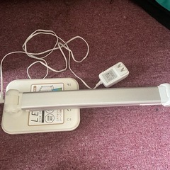 LEDテスクスタンド　折りたたみの画像