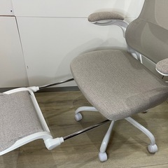 ニトリ オフィスチェ(OC704ラテックス) フットレスト付き 中古の画像