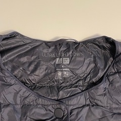 【取引中】UNIQLO ウルトラライトダウンベスト　M 収納袋付きの画像