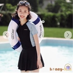 【新品】ジュニア水着 女の子用／半袖ラッシュガードタイプ
の画像