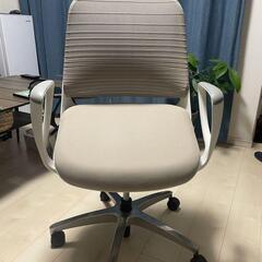 2017年製】オカムラ オフィスチェア ルーチェ 肘付き ブラウン