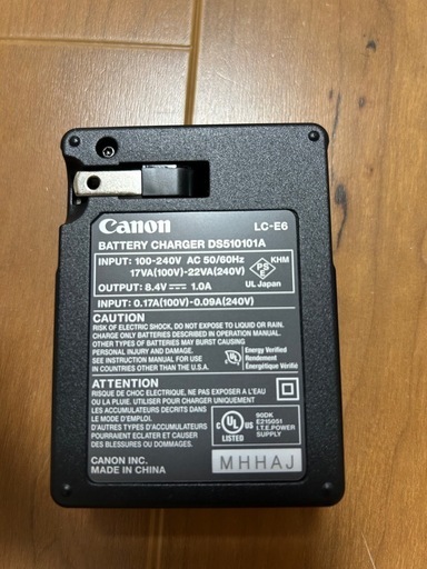 新品LP-E6P＋純正バッテリーチャージャー