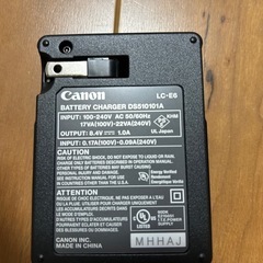 新品LP-E6P＋純正バッテリーチャージャーの画像