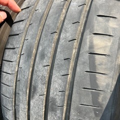 タイヤ　215-45/18の画像