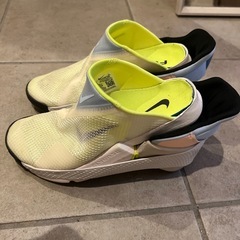 NIKE フライイーズ　スニーカー24cmの画像