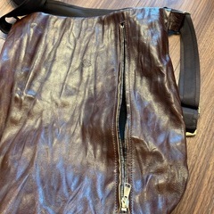 メンズビギ本革ショルダー たすき掛けタイプ の画像