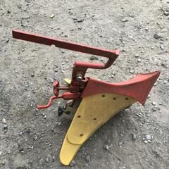 値下げ【松本市引き取り限定】ニューイエロー培土器（畝たて機）②の画像