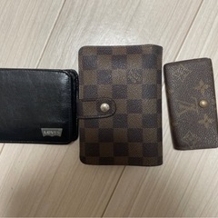 ルイヴィトンさいふ、キーケース リーバイス財布