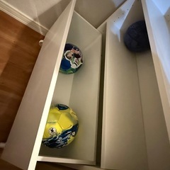 IKEA ホワイト木製ラック棚の画像
