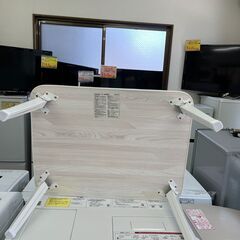【リサイクルショップ ピカソ 小松原】🪑✨軽量＆コンパクト‼️折りたたみローテーブル（ナチュラルウッド柄）✨🪑★0419★の画像