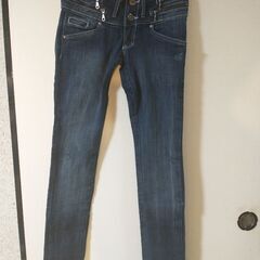ZARA　スリムデニムの画像