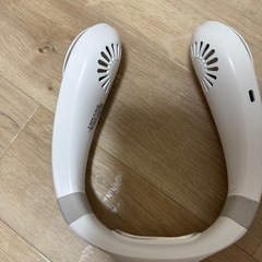 首掛け扇風機の画像