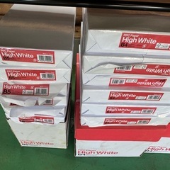未使用箱入　TANOSEE コピー用紙 High White  500枚ｘ5冊/箱の画像