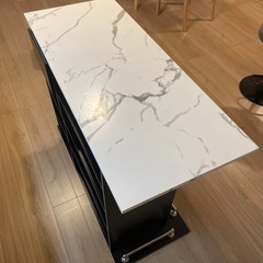 カウンターテーブルの画像