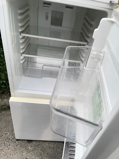 高評価のクリスマスプレゼント 冷凍庫 − 冷蔵庫 110L 動作良好 岩倉のキッチン家電 (ネコ) 冷蔵庫・冷凍庫