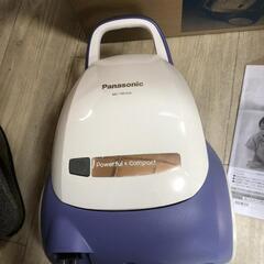 【松本市引き取り限定】Panasonic紙パック式掃除機（2022年）の画像