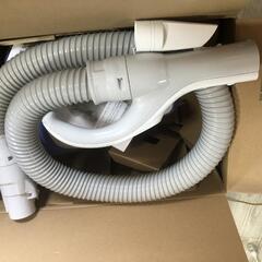 【松本市引き取り限定】Panasonic紙パック式掃除機（2022年）の画像