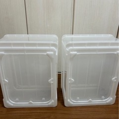 衣装ケース2つ、小物入れ1つの画像