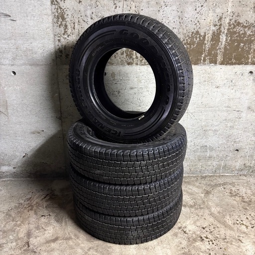 A-32　タイヤ 中古 バリ山 
STUDLESS GOOD YEAR ICE NAVI CARGO STUDLESS 195/80R15
