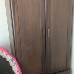 木製クローゼットの画像