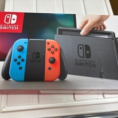 任天堂switch空箱【付属品付き】の画像