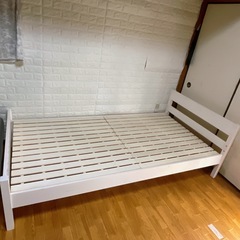 シングル　ベッドの画像