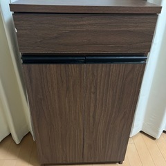 ニトリ　分別可能ゴミ箱付き　キッチンカウンター