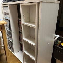 スライド式漫画棚の画像