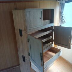 昭和の桐たんすの画像