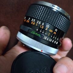 優良品　Canon FD 24mm 1:2.8 初期銀枠の画像