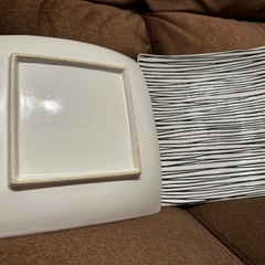 食器 2枚の画像