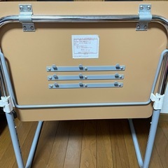 無料！美品 折り畳みデスク 机 サイドテーブルの画像