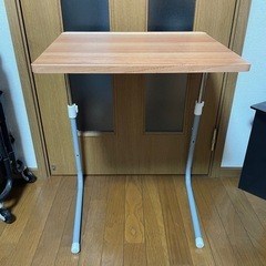 無料！美品 折り畳みデスク 机 サイドテーブル