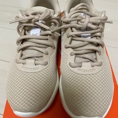 Nike靴　女の子靴　サイズ23.5cmの画像