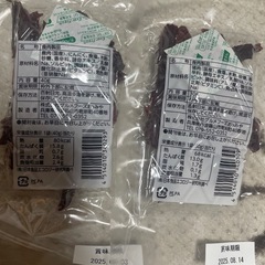 レトルトカレー、ジャーキーのセットの画像