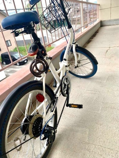 GRAPHIS 折りたたみ自転車 ホワイトブルー 防犯登録が有るFreeDeli 20” GRAPHIS 折りたたみ自転車 ホワイトブルー 防犯登録が有る
