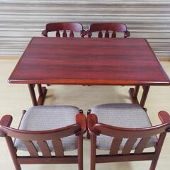 Dinning tableの画像