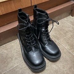 厚底ブーツ