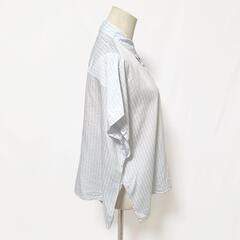 【美品】ギャルリーヴィー シルク混ストライプシャツ 水色 Fの画像