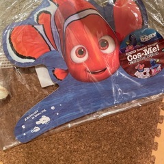 ニモ＆スターウォーズ　木製ハンガー2個セットの画像